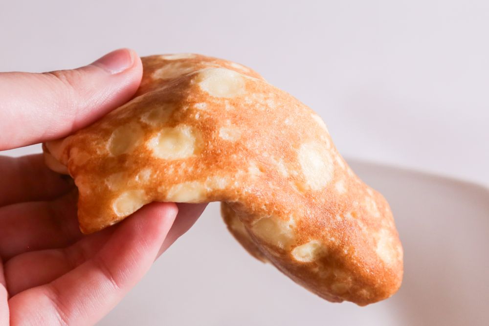 「もちもち食感のクレープ 白桃とヨーグルトムース」イメージ