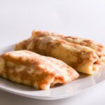 「もちもち食感のクレープ 白桃とヨーグルトムース」イメージ