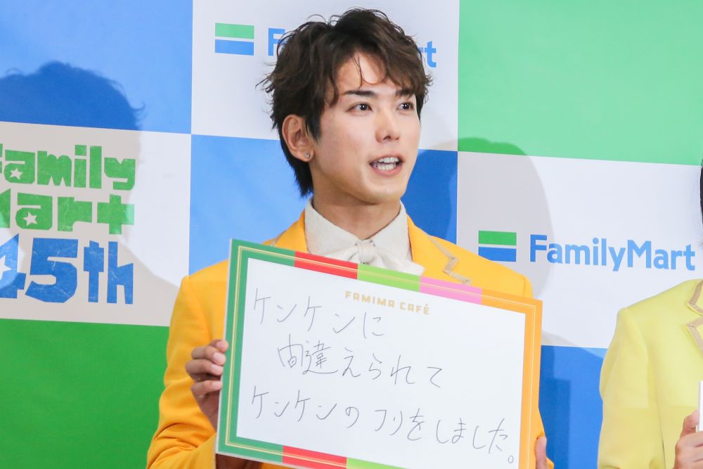 ヒヤッとしたエピソードを話しているじんさん