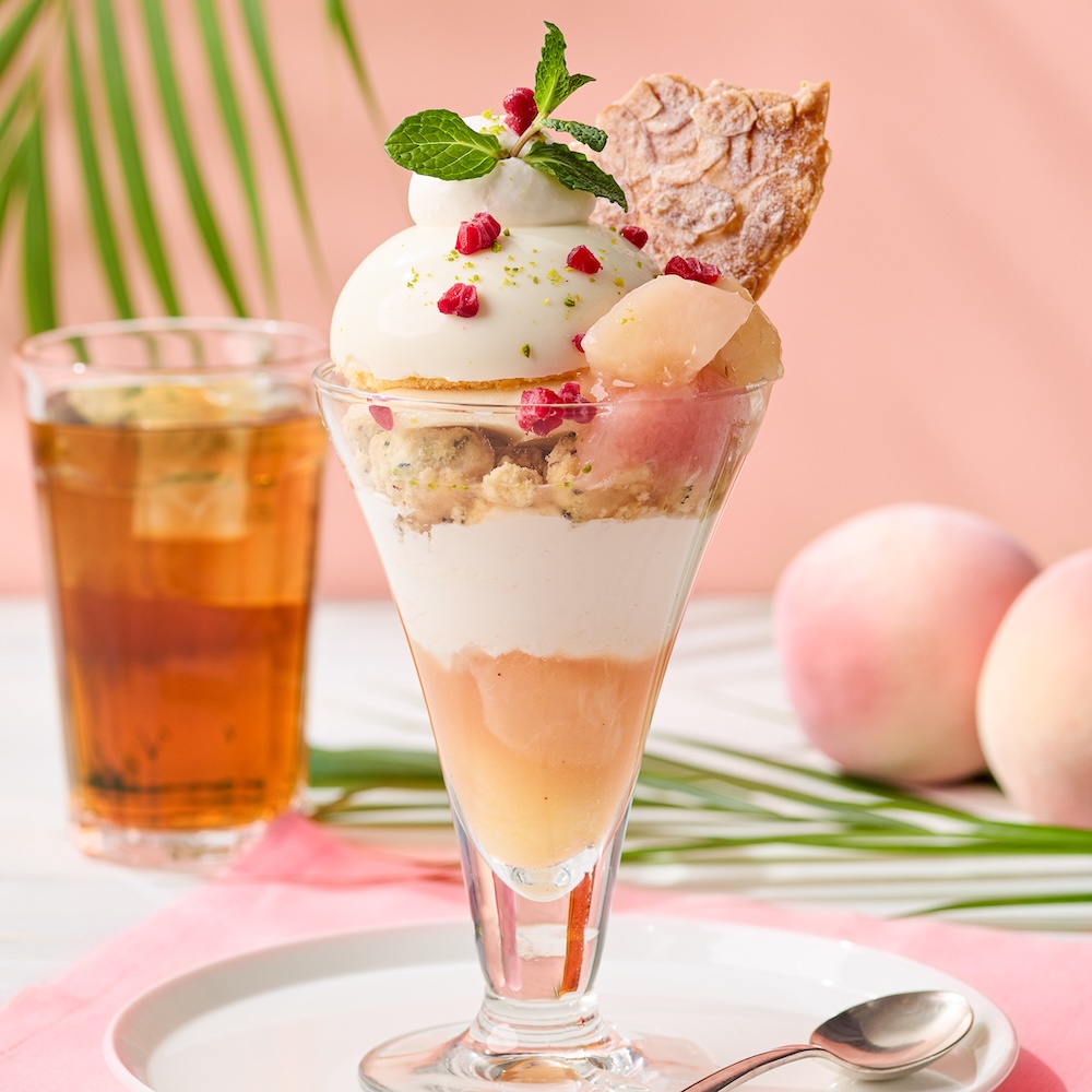 「白桃とラズベリーのブランマンジェパフェ」紅茶付き・税込み1,850円