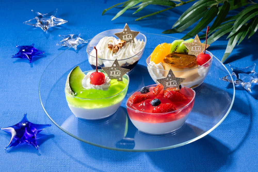 左上から時計回りに「カフェゼリー」、「プリンアラモード」、「メロンクリームソーダ風のジュレ」、「フロマージュムースとミックスベリーのジュレ」