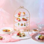 ラ・プロヴァンスにて販売される「ピーチブランシュアフタヌーンティー」ランチ・税込み6,710円～、ディナー・税込み8,910円（いずれも別途サービス料）