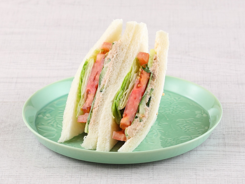 「サンドイッチハウス メルヘン」の「大葉入りツナトマトサンド」1パック・税込み540円