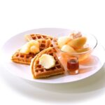 支店「桃のワッフル」ドリンク付き・税込み2,200円