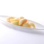 「カットフルーツ　桃」税込み2,530円