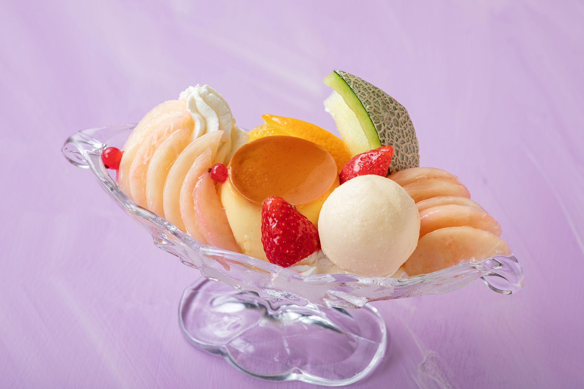 「桃のプリン・ア・ラ・モード」税込み4,300円（サービス料含む）