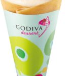 「シーズナルクレープ ピーチ」税込み900円