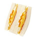 6月2日より発売される「大きなサンドイッチ　トリプルエッグ」税込み398円