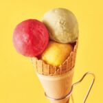 「ジェラテリア ラッフィナート」の「ジェラート3種盛りコーン」税込み1,100円