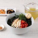 「お茶漬け 茶 甘味　山本山」のイートイン限定「冷やし海苔だくトマト茶漬け」単品・税込み1,200円〜