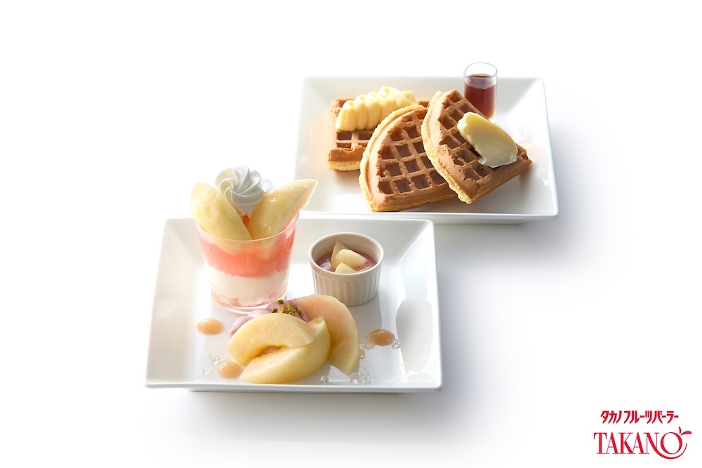 新宿本店「桃のワッフル」税込み2,420円