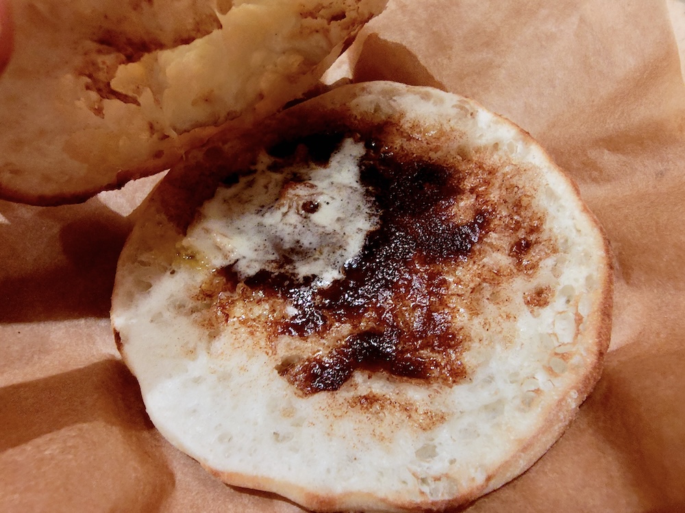 「焼きシナモンフォカッチャ」イメージ