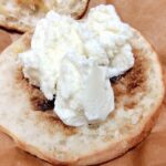 「焼きシナモンフォカッチャ」をマリトッツォ風に。