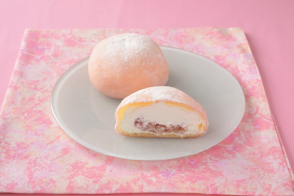 7月7日より発売される「ごろごろとした桃のシュー」税込み248円