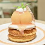 「まるごと“岡山白桃”とミルキークリームのパンケーキ」イメージ