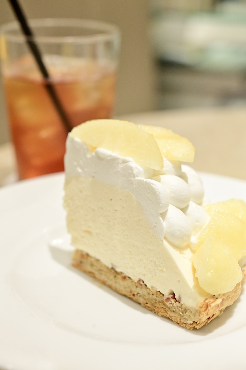 「“岡山白桃”とベルガモットムースのケーキパイ」イメージ