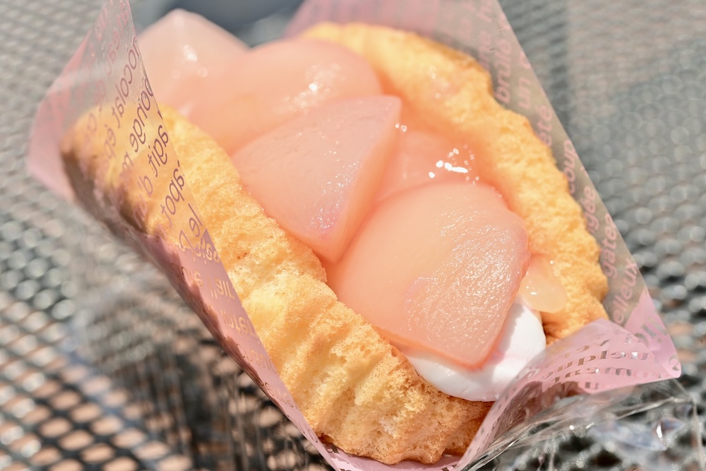 「ごろっと1/2個分!桃のオムレット」イメージ