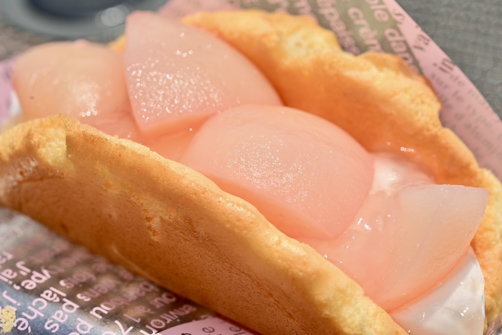 「ごろっと1/2個分!桃のオムレット」イメージ