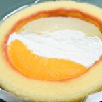 「プレミアムロールケーキ白桃&黄桃」イメージ