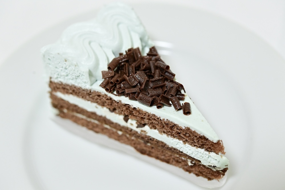 「ヤマザキ エッセルスーパーカップチョコミント風味ケーキ」イメージ