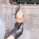 試食用の「クレミア」を絞っている時のイメージ