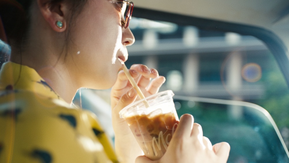 テレビCM「真夏のエスケープ」篇のビジュアルイメージ
