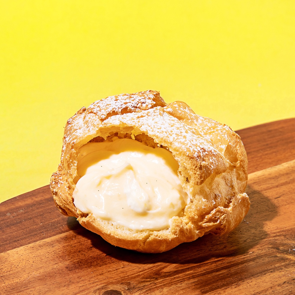 「パイシュークリーム（カスタード）」税込み250円