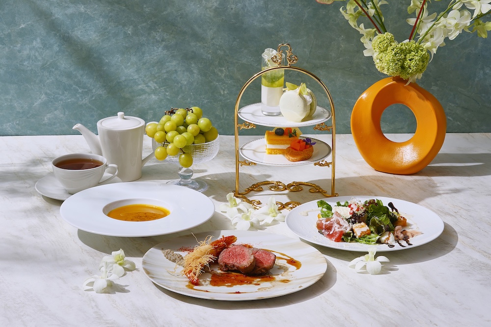 「シャインマスカット＆マンゴー Juicy Summer Afternoon Tea」イメージ