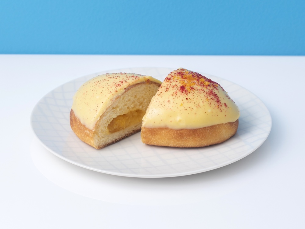 「DEAN & DELUCA」のグランスタ限定「まるごとマンゴークリームパン」1個・税込み421円