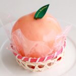 「ケーキ工房フローレンス」の「果物語ももたろう」972円