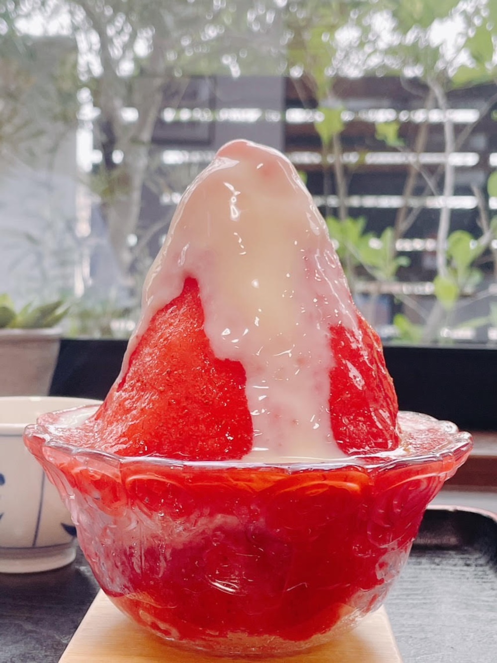 8月21日〜9月2日に販売される「登泉堂」の「あまおうミルク」税込み2,530円