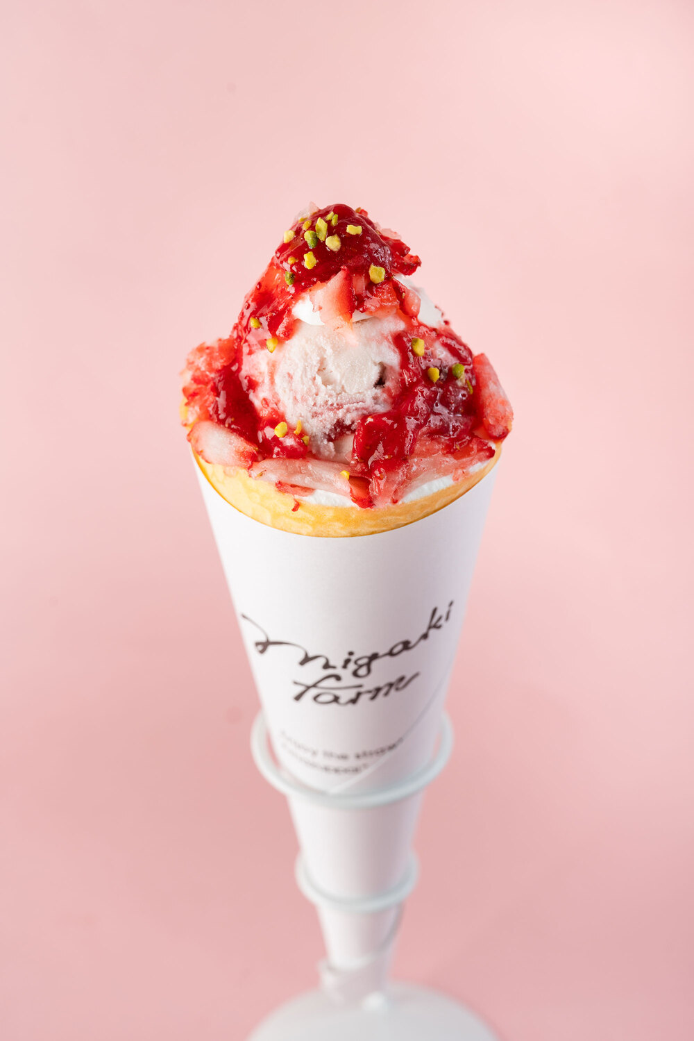 「〈いちごミルク味〉夏の思い出いちごミルクジェラートクレープ」イメージ