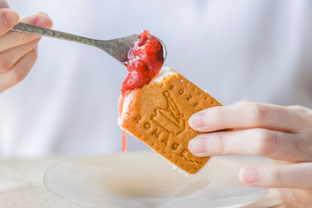 「フローズンフロマージュ」5個入りかつジャム付き・税込み3,200円