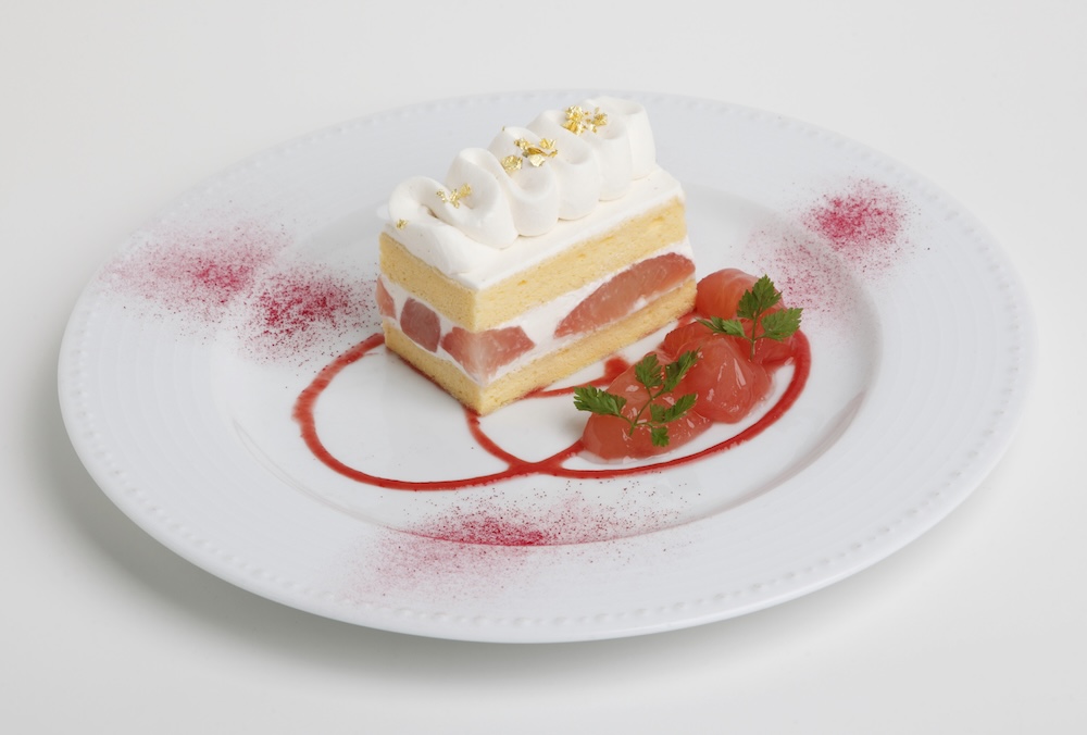 「サロン・ド・テ・ミュゼ イマダミナコ」の「桃のプリンセスショートケーキ」ドリンク付き・税込み1,760円
