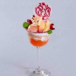 「【ピンク】桃とライチのパフェ」税込み2,500円(別途サービス料)