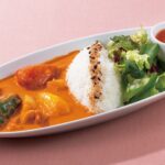 「夏野菜とココナッツミルクの情熱レッドカレー」税込み1,518～1,800円