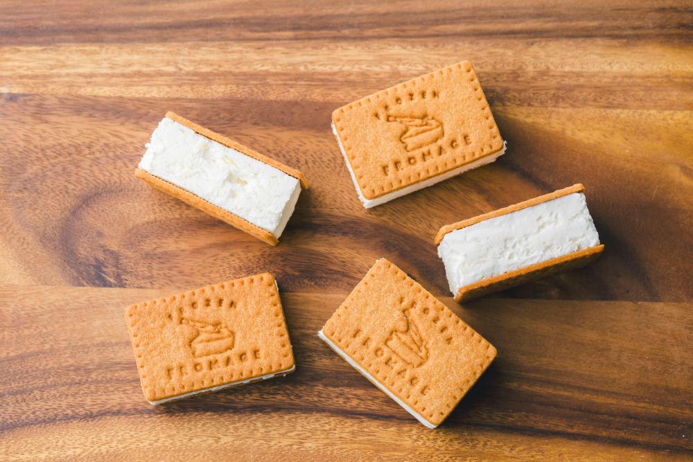 「フローズンフロマージュ」5個入りかつジャム付き・税込み3,200円