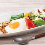 「彩り野菜とバジルのガパオライス」税込み1,298円～1,600円