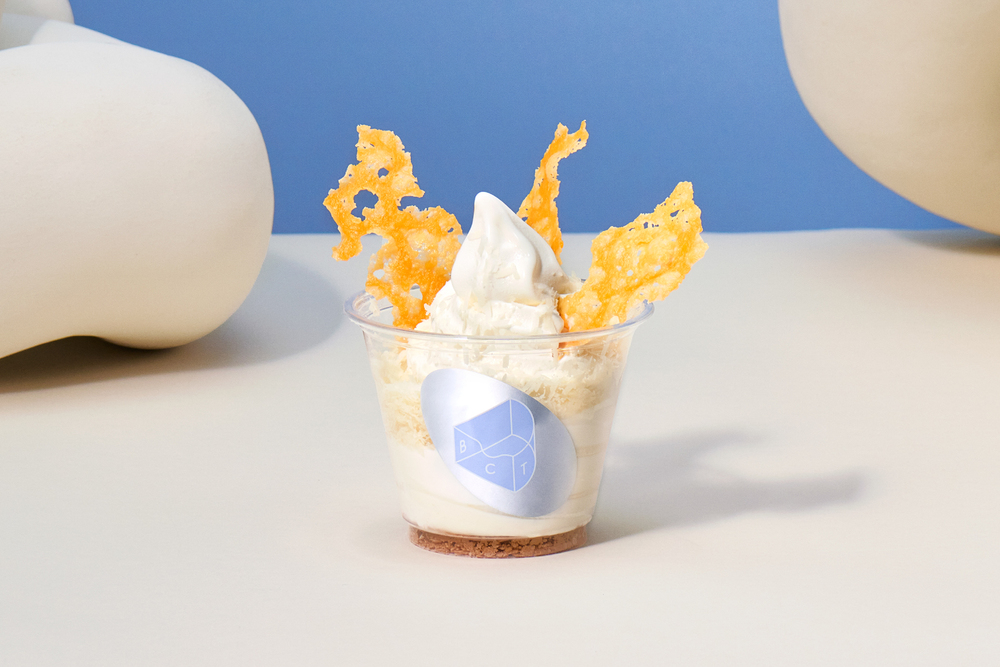 「ベイクTHEソフトクリーム ダブルチーズ」1個・税込み570円