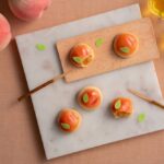 「京菓子處 鼓月」の「摘み果 白桃」1個・281円