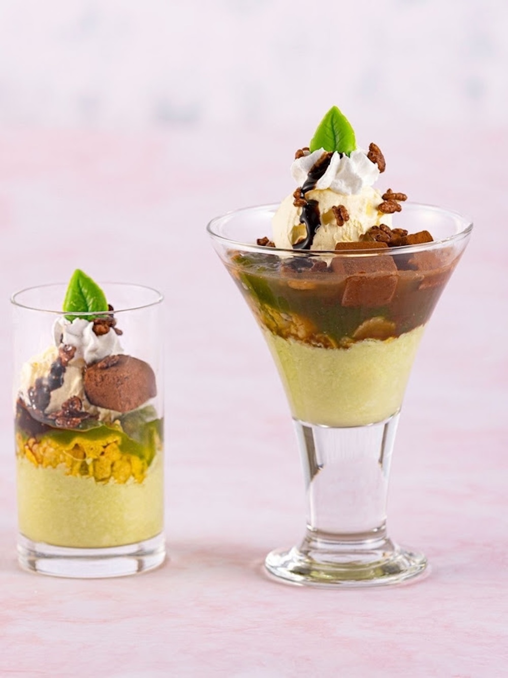 「抹茶と生チョコのパフェ」イメージ