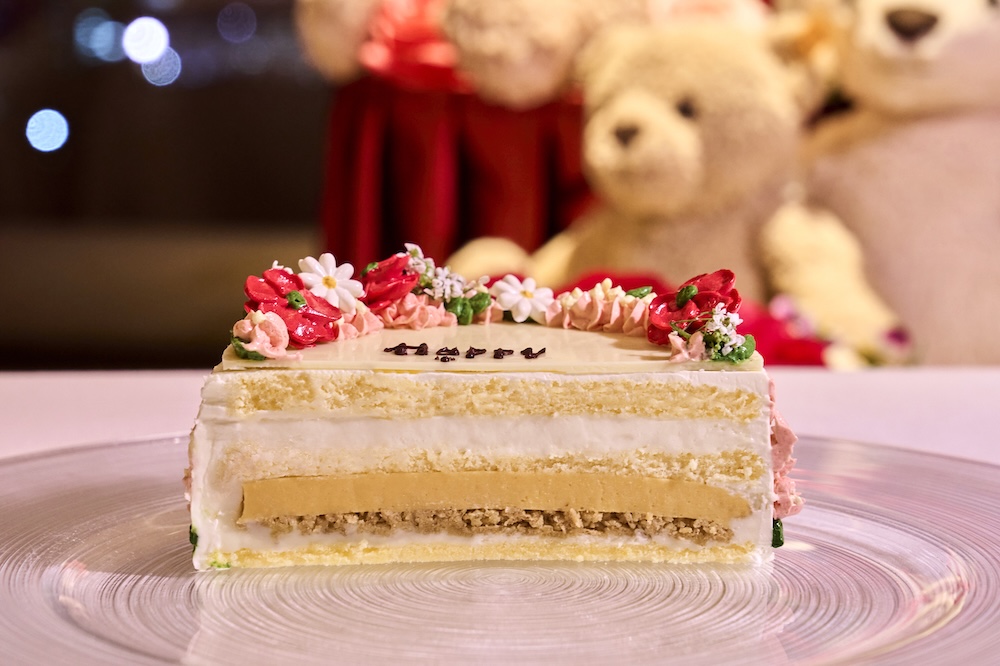 「Gallery Anniversary Stay with Steiff」アニバーサリーケーキの断面のイメージ