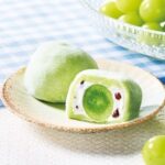 8月26日〜10月1日販売される「山梨県産シャインマスカットのホイップクリーム大福」税込み216円