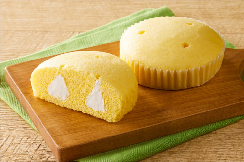 北海道「十勝産牛乳入りホイップ レモン蒸しケーキ」税込み160円