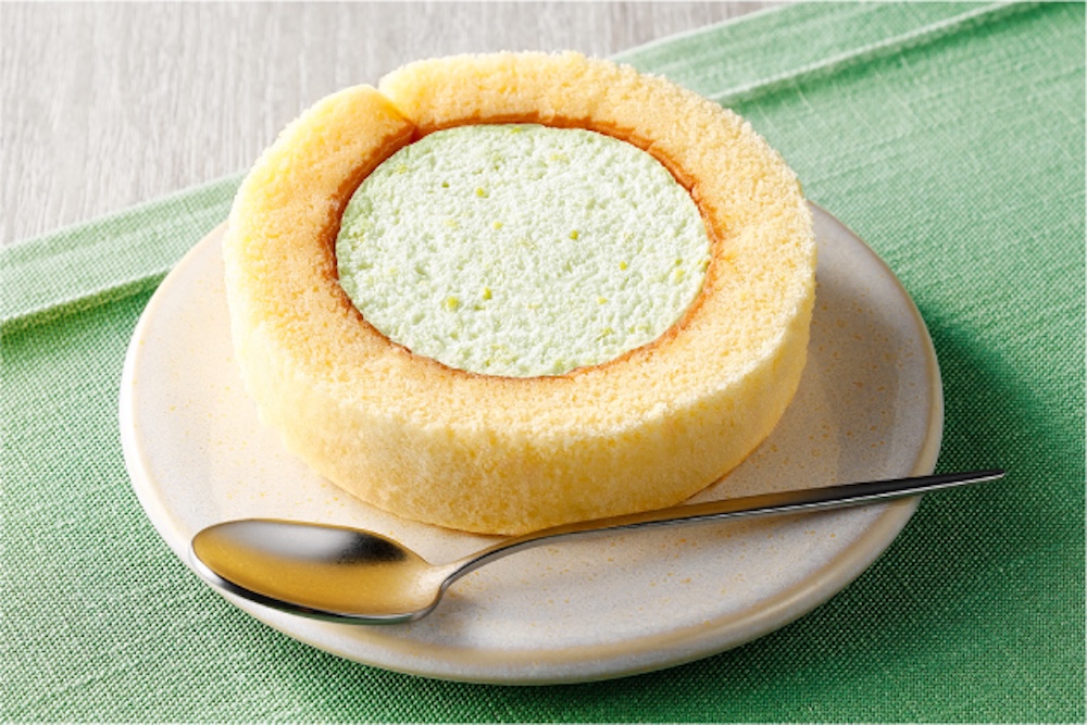 東北「UC×ずんだ茶寮監修 プレミアムロールケーキ ずんだシェイク味」税込み270円