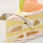 「北海道産純生クリーム使用 プレミアムショート 山梨県産白桃」イメージ
