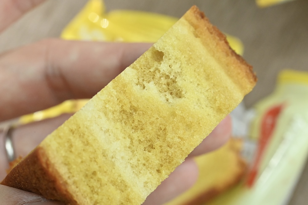 「東京ばな奈　バナナかすたあどパウンドケーキ」イメージ