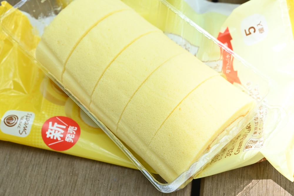 「東京ばな奈　もっちりクリームロール　ダブルバナナ味」イメージ