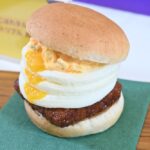 「とろ〜り月見トリプル和風カツバーガーこぼれタルタル」税込み990円〜