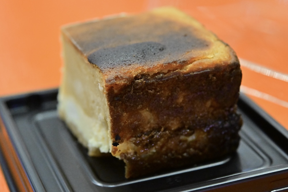 「尾張芋屋芋吉」の「やきいもチーズケーキ」税込み600円